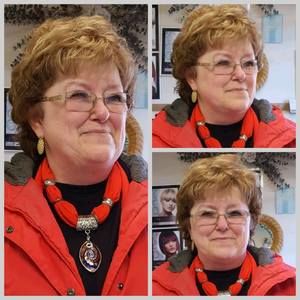 Meet your Posher, Mona